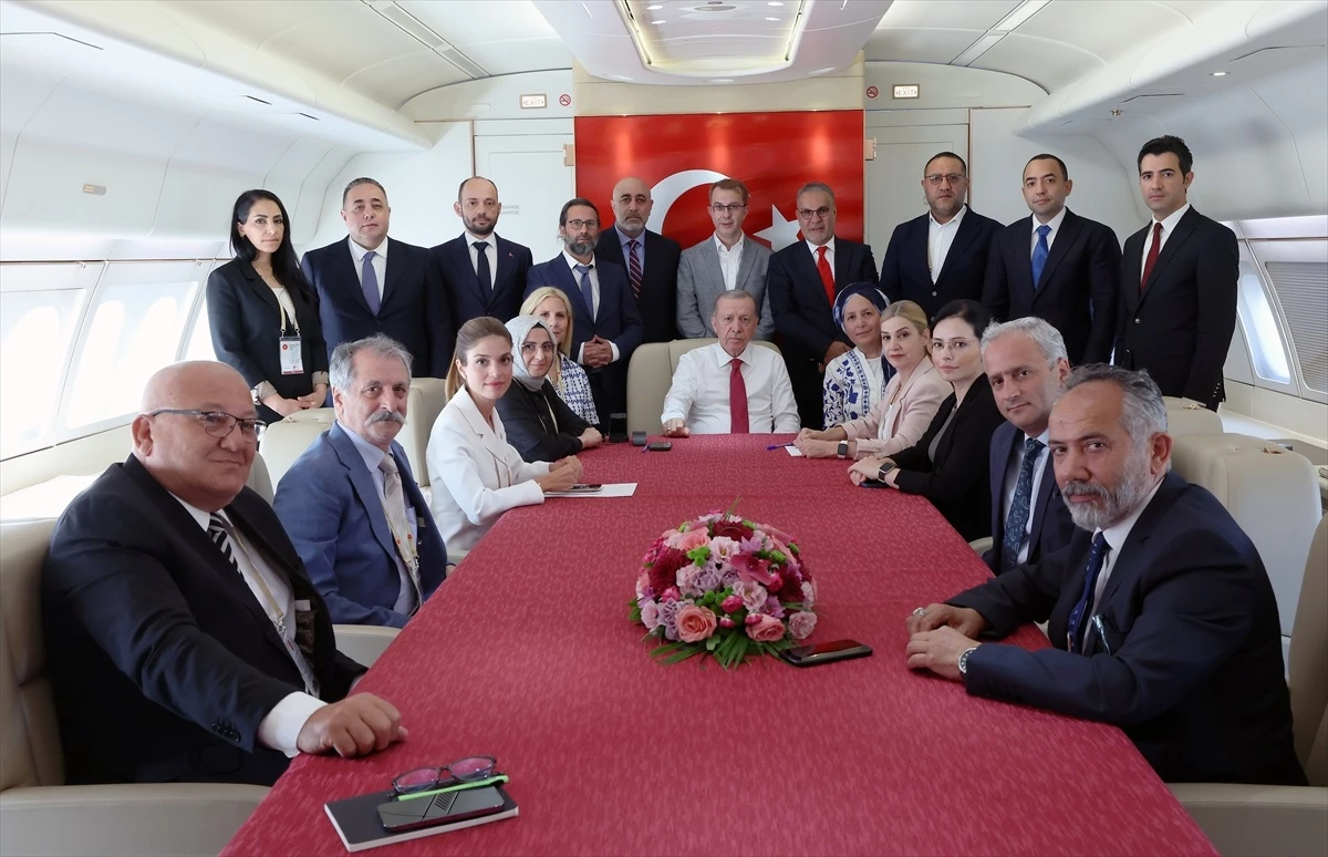 Cumhurbaşkanı Erdoğan, KKTC ziyareti dönüşü uçakta gazetecilerin sorularını yanıtladı: (1)